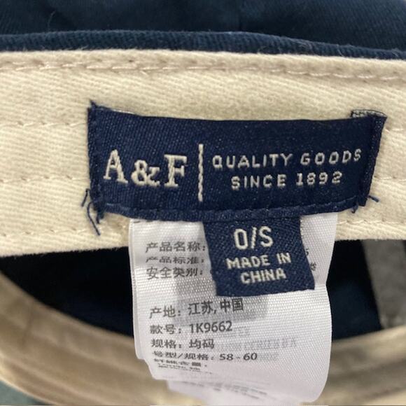 Abercrombie & Fitch VTG Baseball Cap With Logo & Adj. Rear Strap - Picture 3 of 4